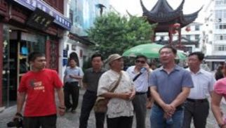 集团董事长应邀参观上海市&ldquo;七宝老街&rdquo;
